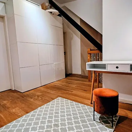 Stadtwohnung 110qm Mit Dachterrasse Ueber Zwei Etagen