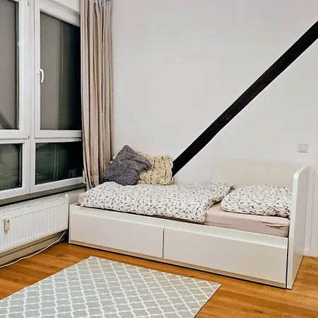 Stadtwohnung 110qm Mit Dachterrasse Ueber Zwei Etagen *