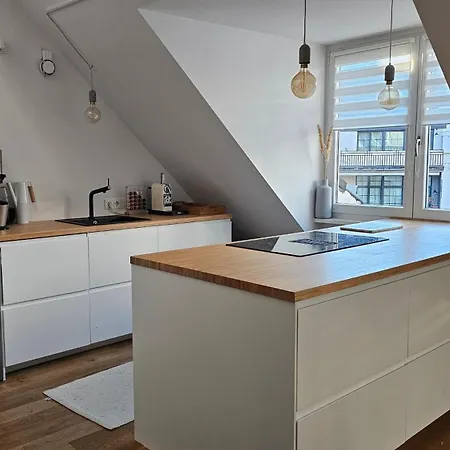 Stadtwohnung 110qm Mit Dachterrasse Ueber Zwei Etagen Apartmán