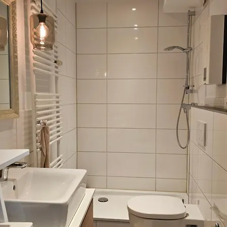 Apartmán Stadtwohnung 110qm Mit Dachterrasse Ueber Zwei Etagen *