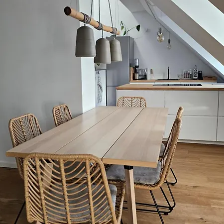 Stadtwohnung 110qm Mit Dachterrasse Ueber Zwei Etagen *
