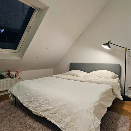 Stadtwohnung 110qm Mit Dachterrasse Ueber Zwei Etagen * Düsseldorf