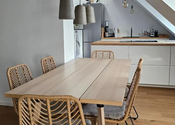 Stadtwohnung 110qm Mit Dachterrasse Ueber Zwei Etagen *